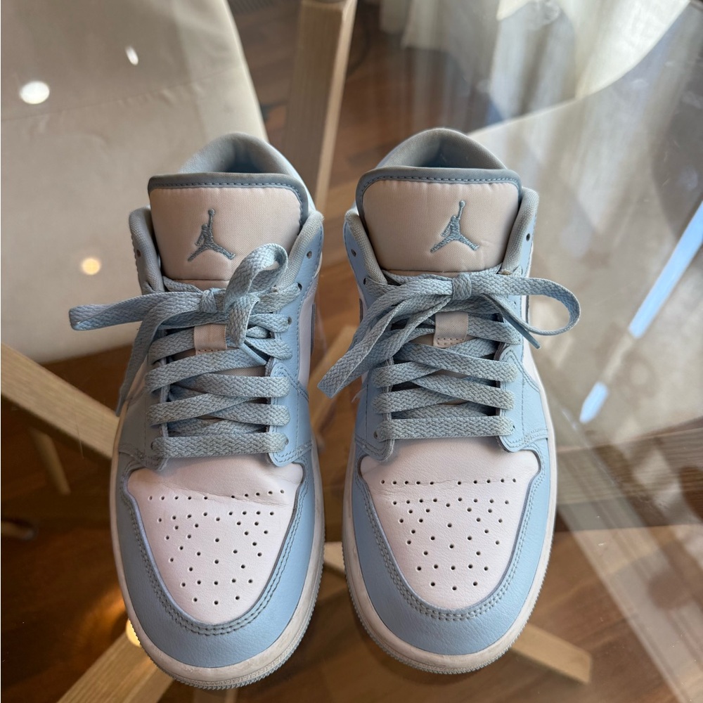 Women’s Air Jordan 1 Low `Ice Blue’ - Picture 2 of 7